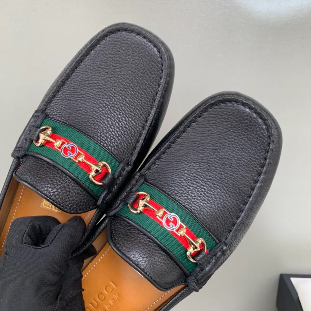 Batch 740💰[strong][strong][strong] Original order quality, new counter styles synchronized, Gucci counter new styles, handmade men's driving shoes, bean shoes, over-the-foot shoes, lazy shoes, exquisite hand-stitching, workmanship details comparable to counters, Italian imported cowhide, water-dyed cowhide lining, tree paste leather feet, sweat-absorbent and anti-odor, off-white, black, brown, 39-44 in large quantities in stock (38, 45 custom-made)